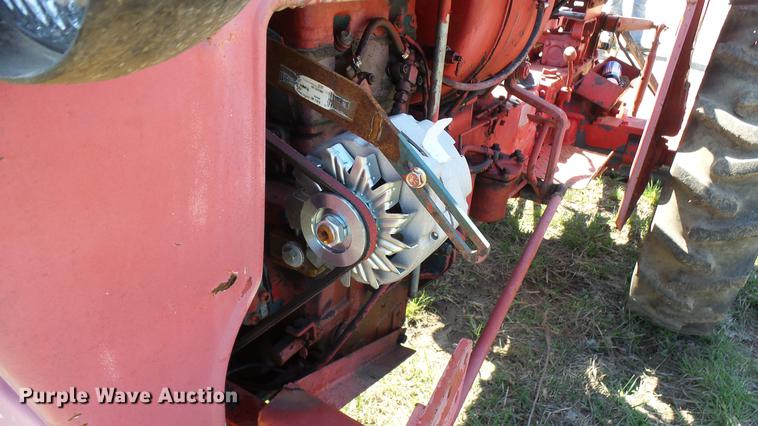 image for item DP9548 Kubota L210 tractor