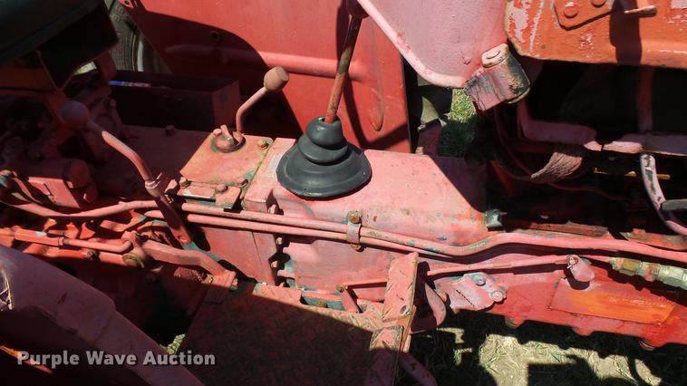 image for item DP9548 Kubota L210 tractor