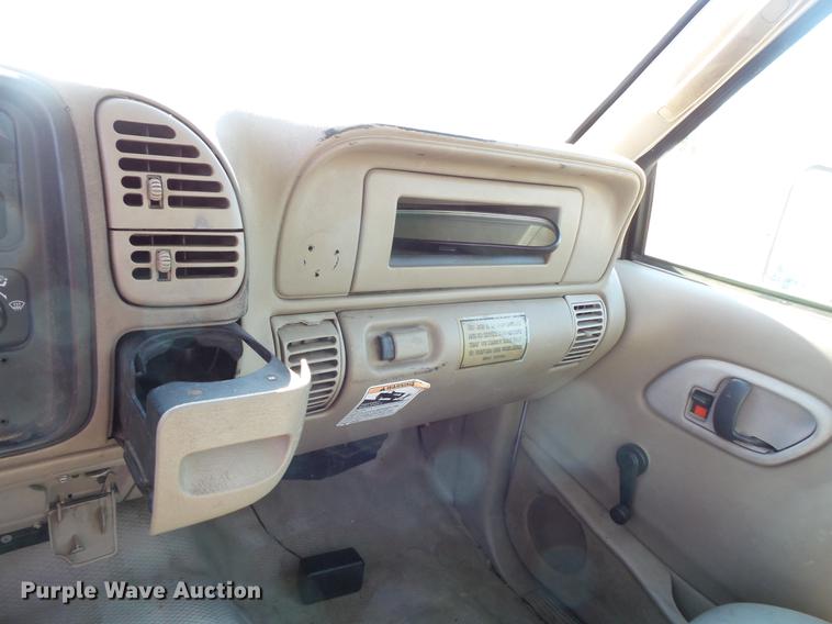 image for item DW9646 1999 Chevrolet 3500 bucket truck