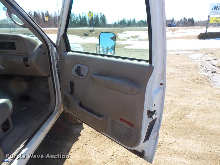 image for item DW9646 1999 Chevrolet 3500 bucket truck