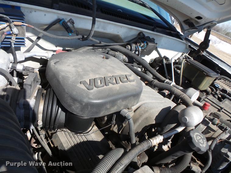 image for item DW9646 1999 Chevrolet 3500 bucket truck