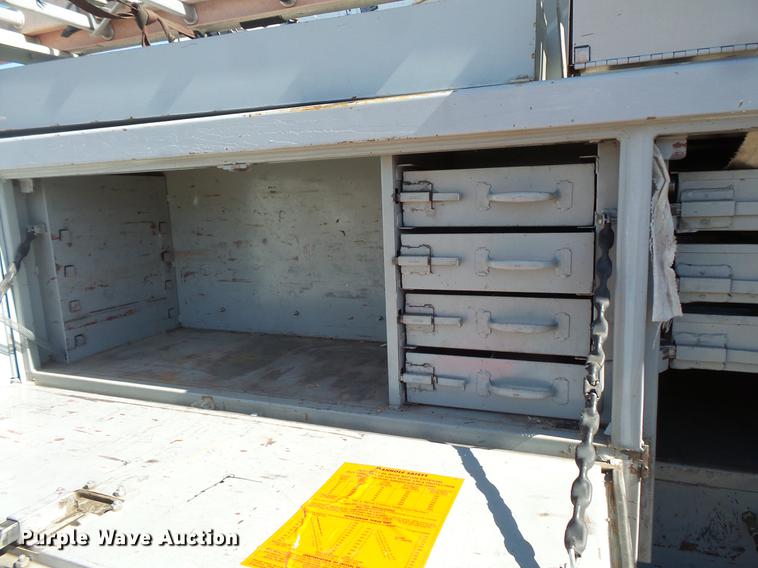 image for item DW9646 1999 Chevrolet 3500 bucket truck