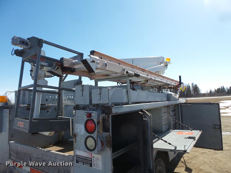 image for item DW9646 1999 Chevrolet 3500 bucket truck