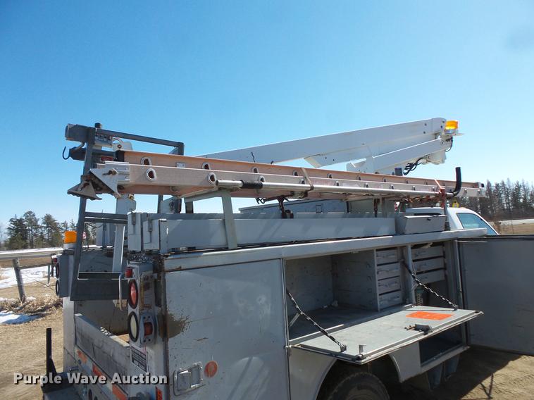image for item DW9646 1999 Chevrolet 3500 bucket truck