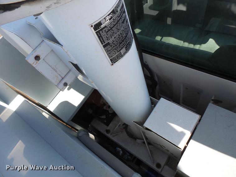 image for item DW9646 1999 Chevrolet 3500 bucket truck