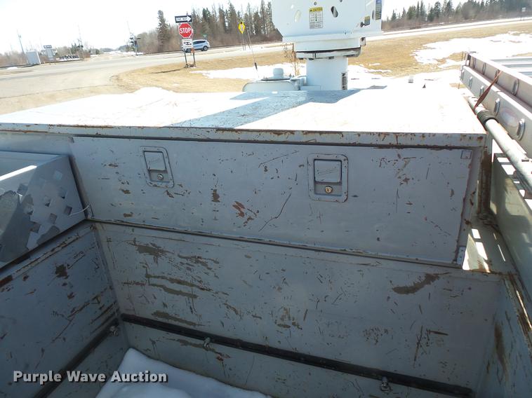 image for item DW9646 1999 Chevrolet 3500 bucket truck