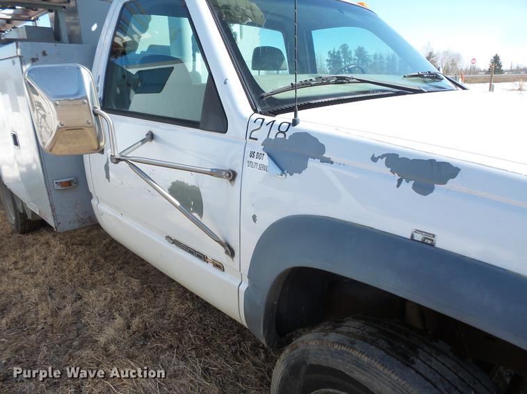 image for item DW9646 1999 Chevrolet 3500 bucket truck
