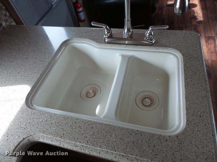 image for item DW9709 2015 Forest River Wildwood camper