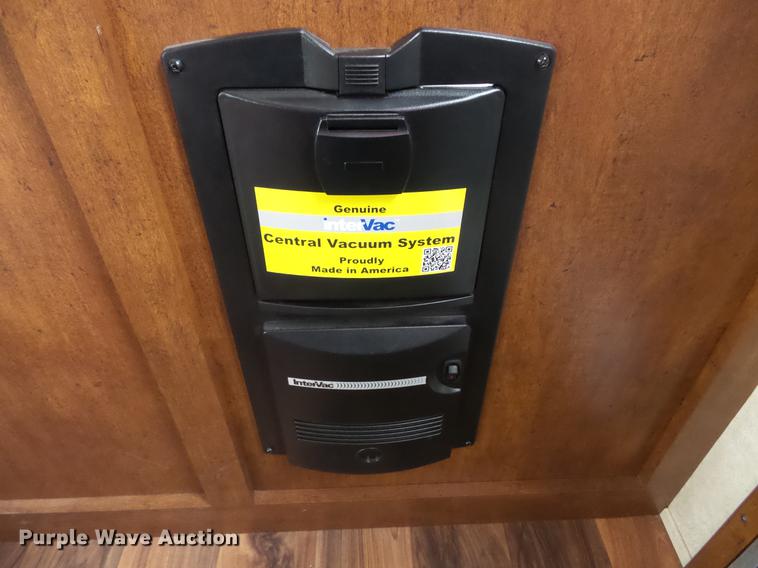 image for item DW9709 2015 Forest River Wildwood camper