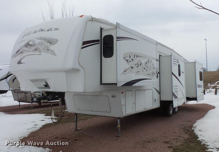 image for item DW9711 2007 Montana 3400RL camper