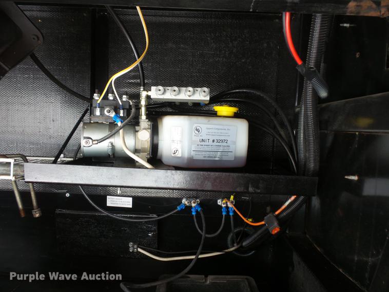 image for item DW9711 2007 Montana 3400RL camper