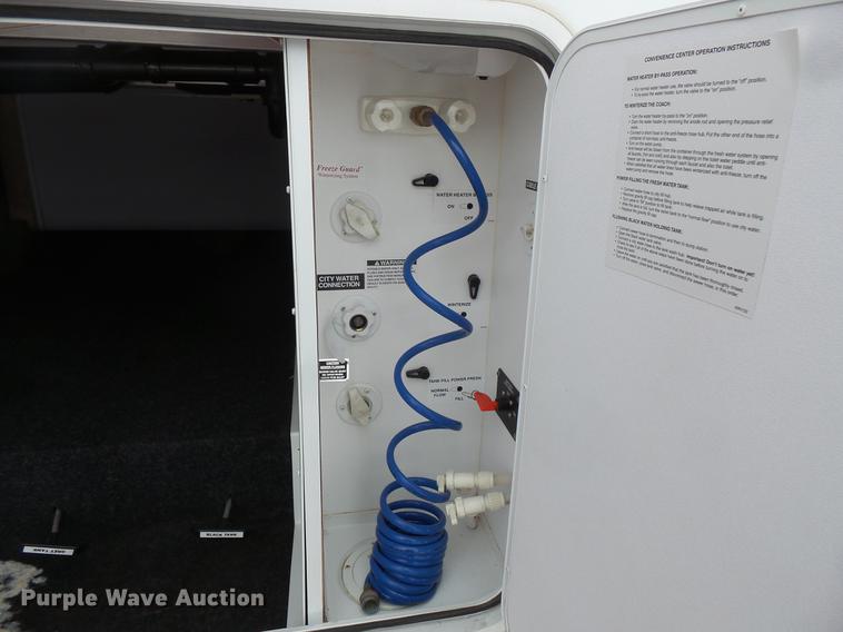 image for item DW9711 2007 Montana 3400RL camper