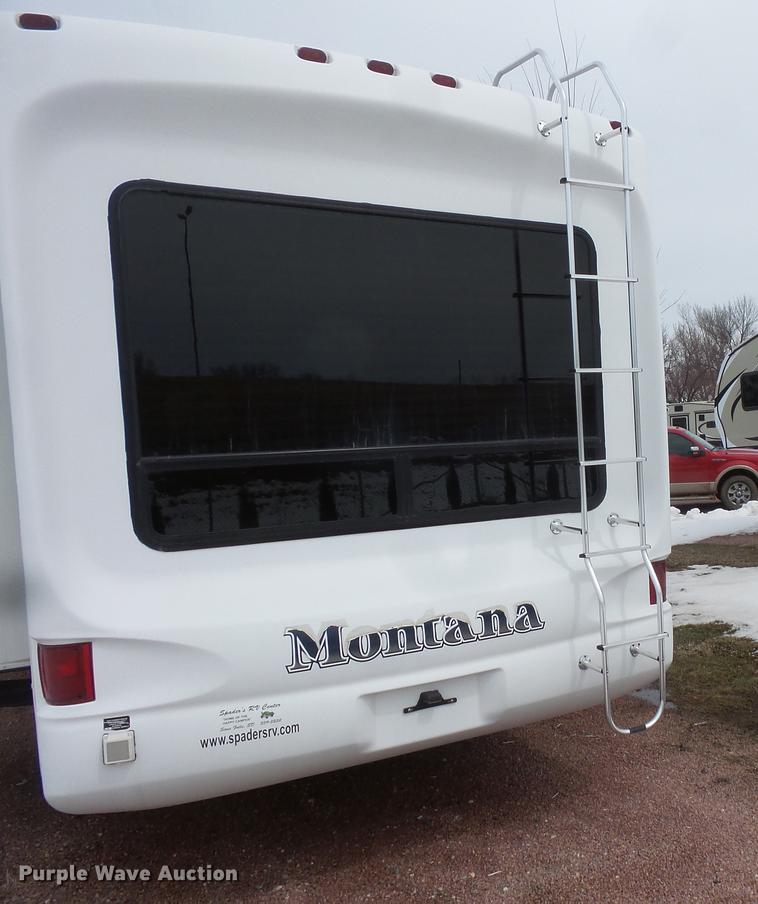 image for item DW9711 2007 Montana 3400RL camper