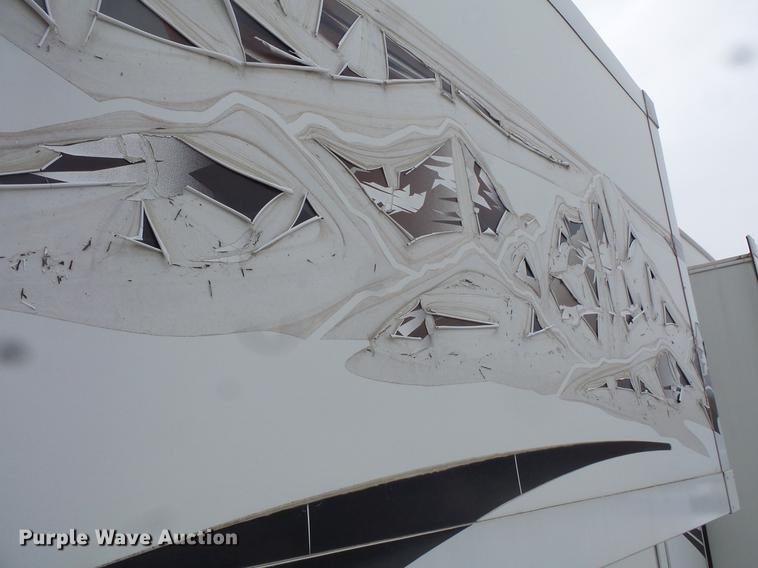 image for item DW9711 2007 Montana 3400RL camper