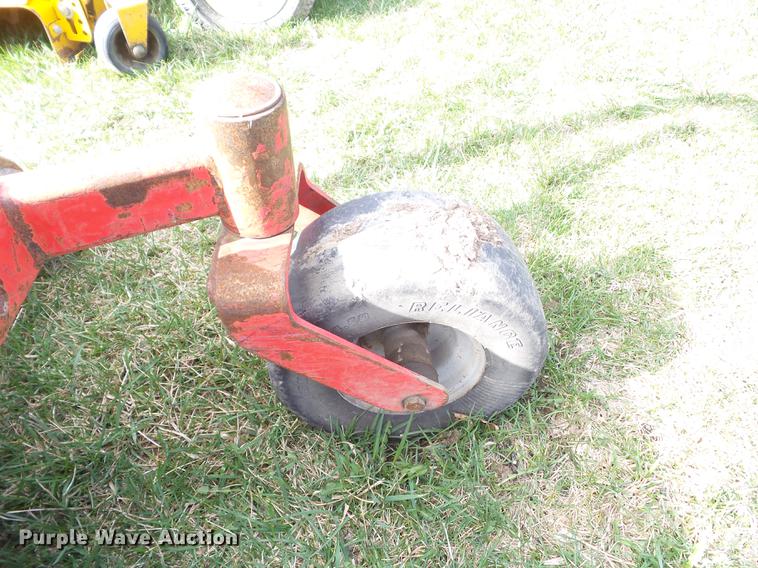 image for item DZ9312 Gravely Pro Turn 460 ZTR lawn mower