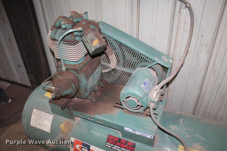 image for item DZ9866 Champion air compressor