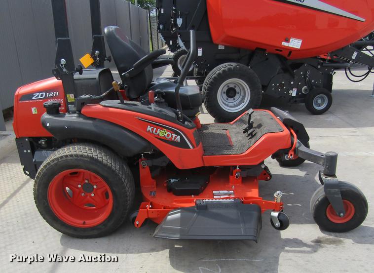image for item EB9544 2016 Kubota ZD1211L lawn mower