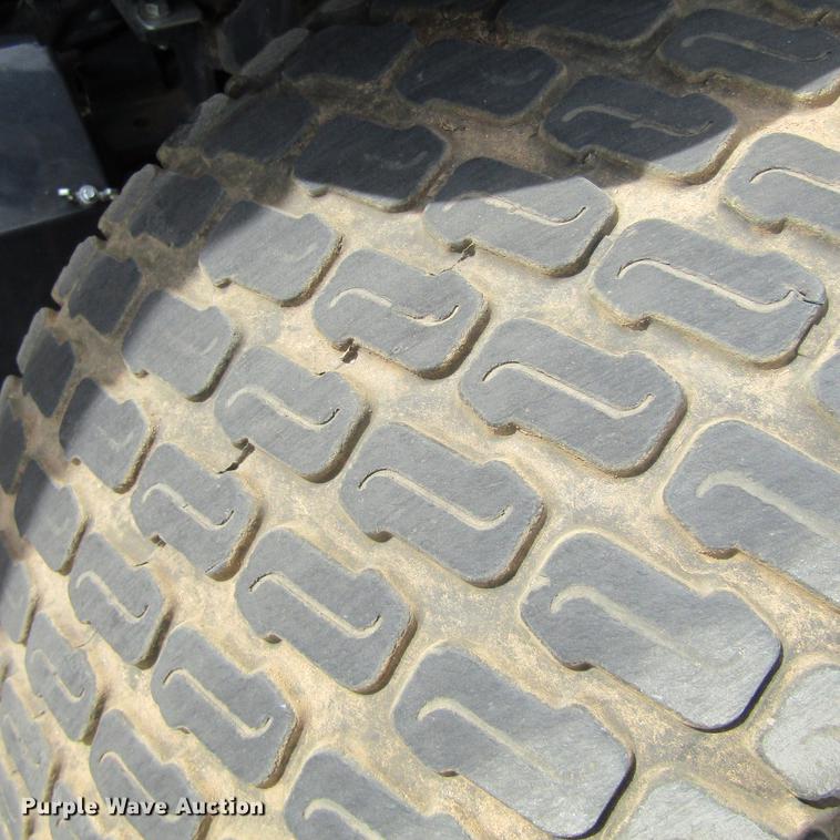 image for item EB9544 2016 Kubota ZD1211L lawn mower