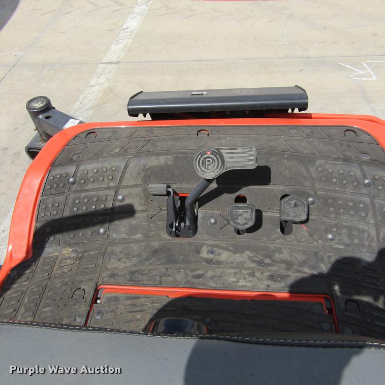 image for item EB9544 2016 Kubota ZD1211L lawn mower