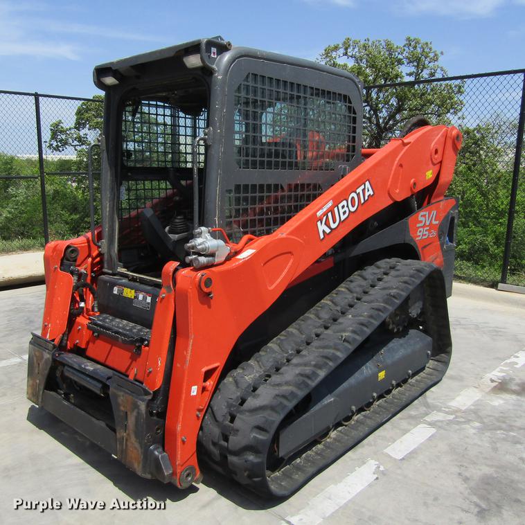 image for item EB9576 2017 Kubota SVL95-2S skid steer