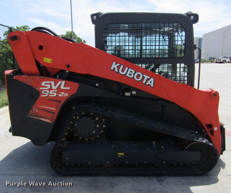 image for item EB9576 2017 Kubota SVL95-2S skid steer