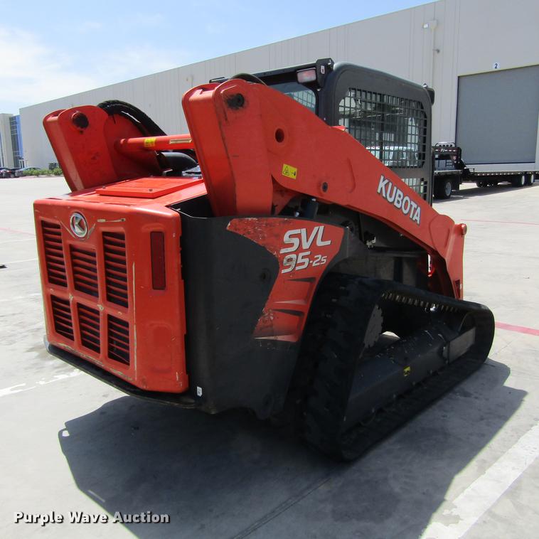image for item EB9576 2017 Kubota SVL95-2S skid steer