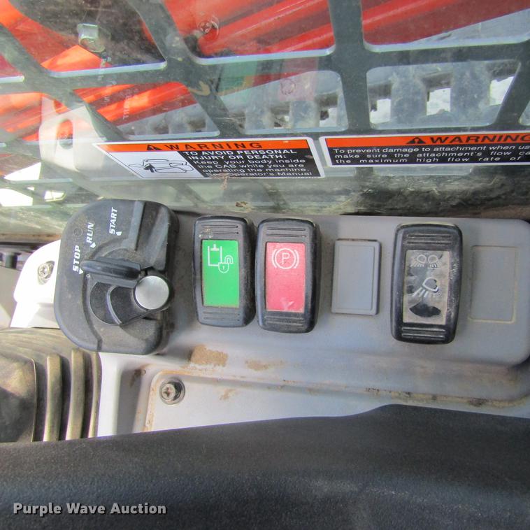 image for item EB9576 2017 Kubota SVL95-2S skid steer