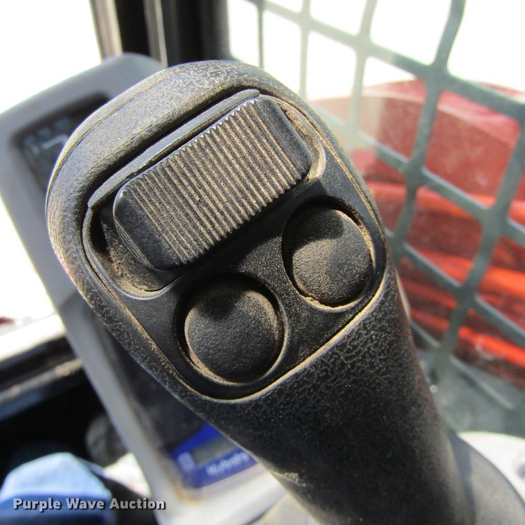 image for item EB9576 2017 Kubota SVL95-2S skid steer