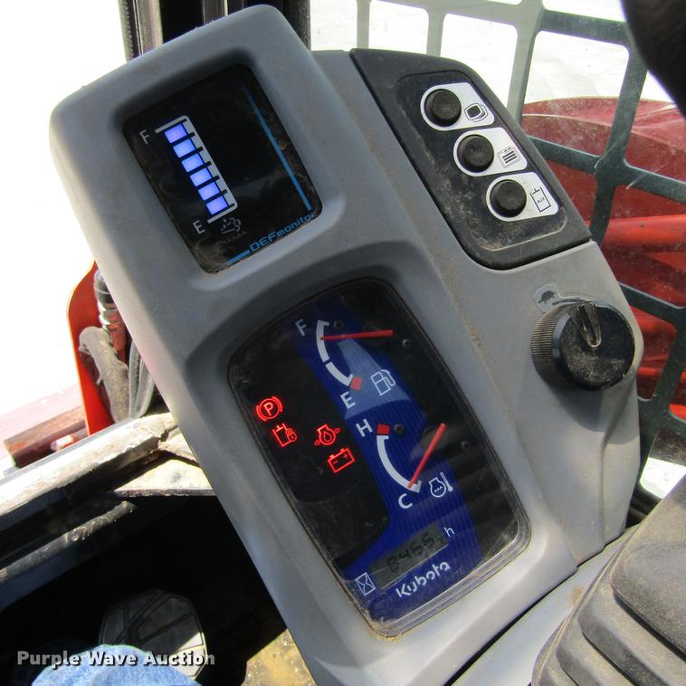 image for item EB9576 2017 Kubota SVL95-2S skid steer