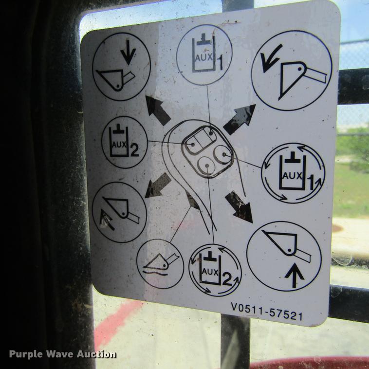 image for item EB9576 2017 Kubota SVL95-2S skid steer