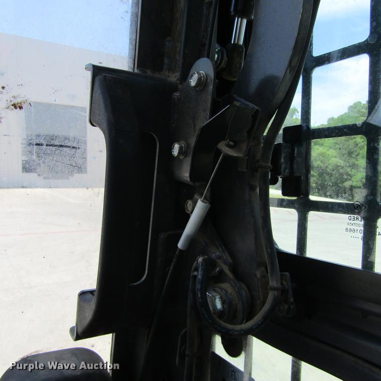 image for item EB9576 2017 Kubota SVL95-2S skid steer