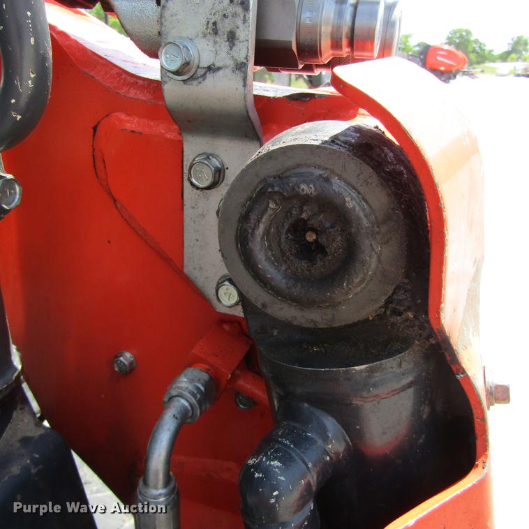 image for item EB9576 2017 Kubota SVL95-2S skid steer