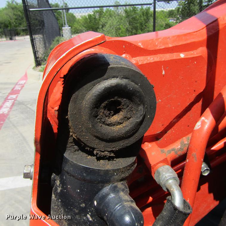 image for item EB9576 2017 Kubota SVL95-2S skid steer