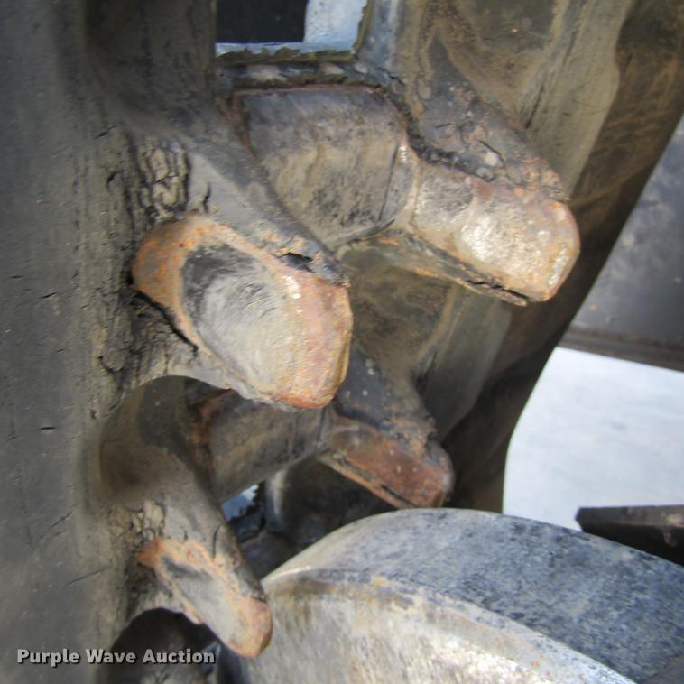 image for item EB9576 2017 Kubota SVL95-2S skid steer