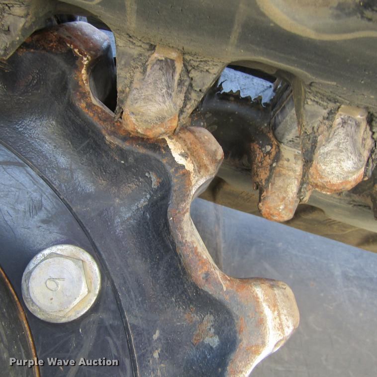 image for item EB9576 2017 Kubota SVL95-2S skid steer