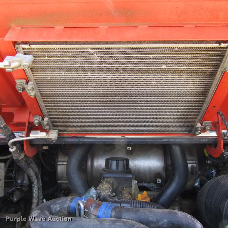 image for item EB9576 2017 Kubota SVL95-2S skid steer