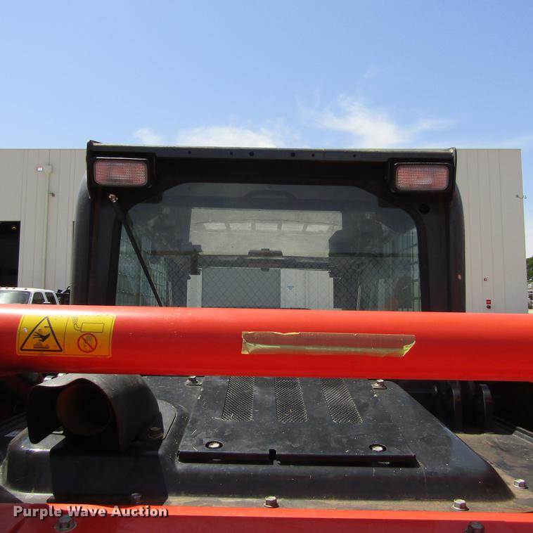 image for item EB9576 2017 Kubota SVL95-2S skid steer