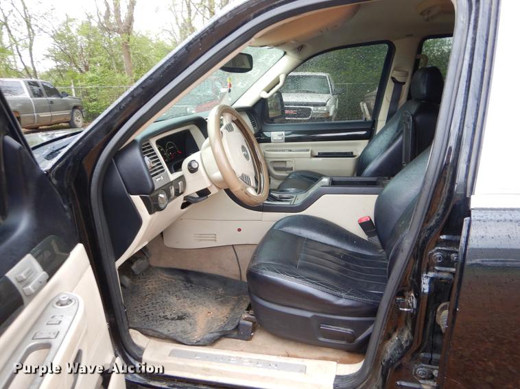 image for item EI9005 2003 Lincoln Aviator SUV