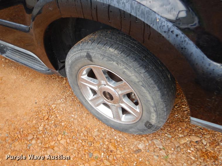 image for item EI9005 2003 Lincoln Aviator SUV