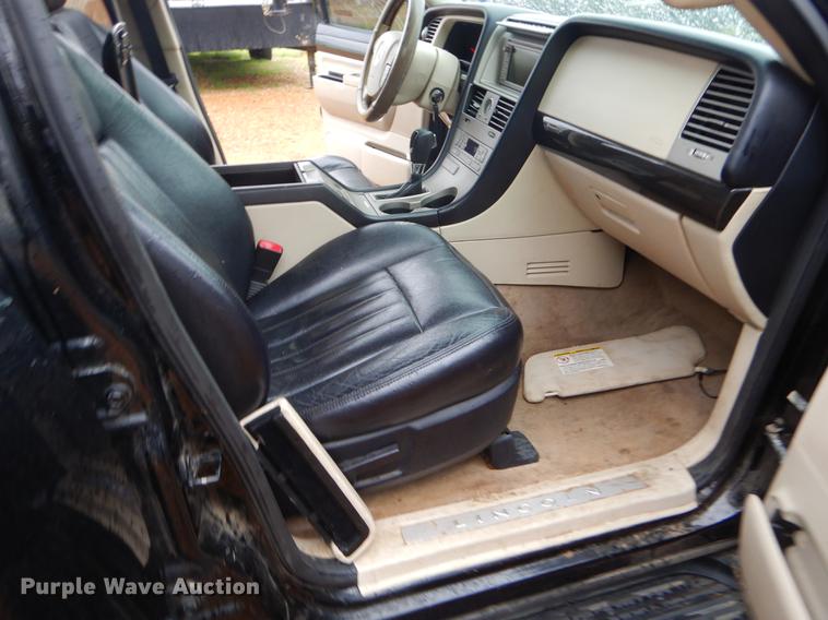 image for item EI9005 2003 Lincoln Aviator SUV