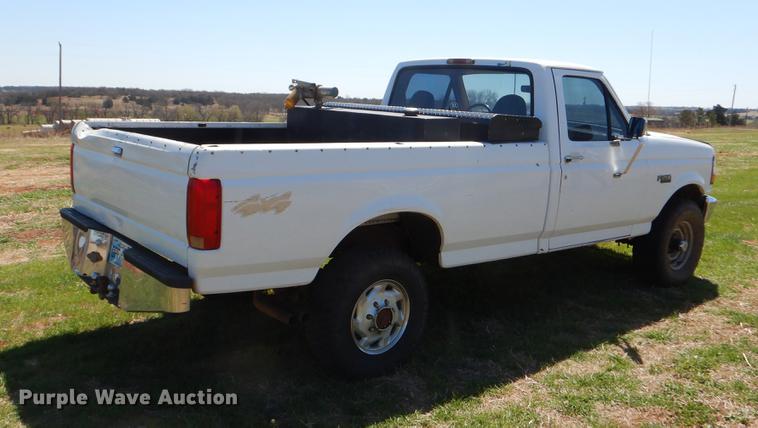 image for item EI9012 1997 Ford F250 pickup truck