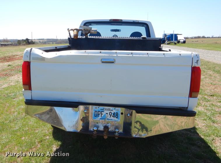 image for item EI9012 1997 Ford F250 pickup truck