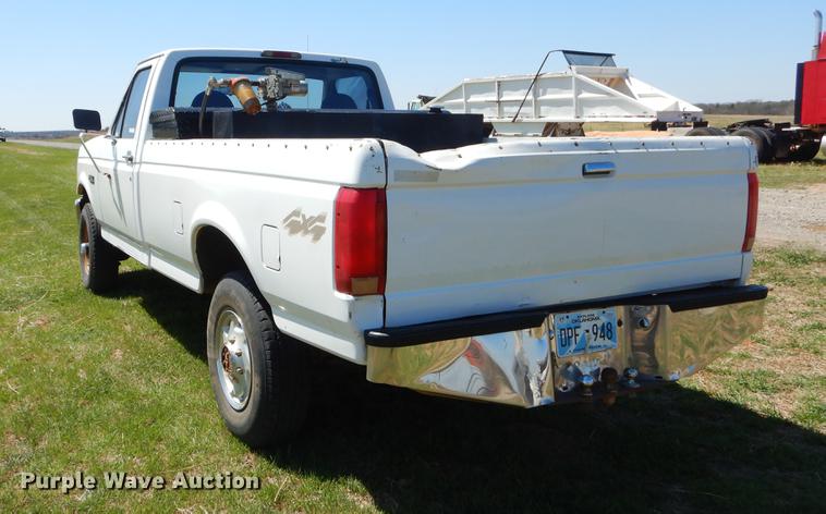image for item EI9012 1997 Ford F250 pickup truck
