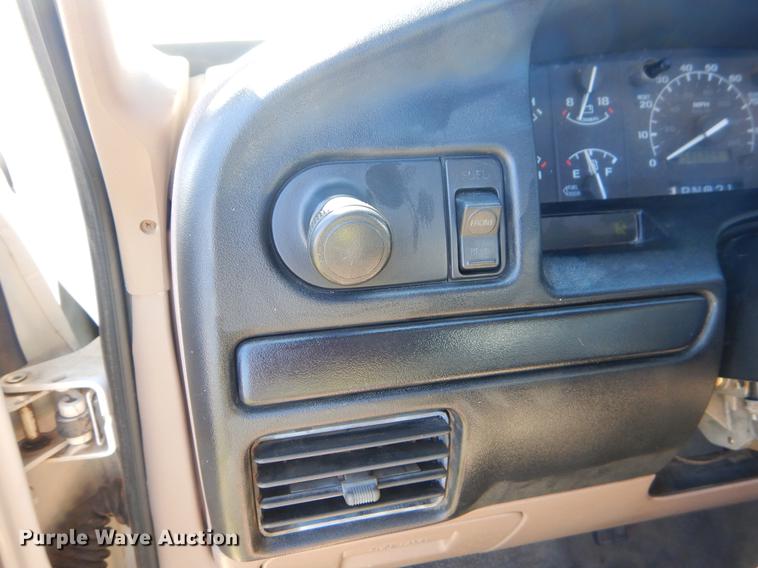 image for item EI9012 1997 Ford F250 pickup truck