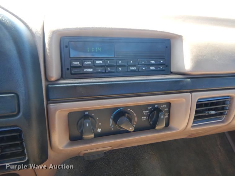 image for item EI9012 1997 Ford F250 pickup truck