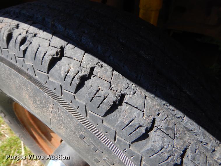 image for item EI9012 1997 Ford F250 pickup truck