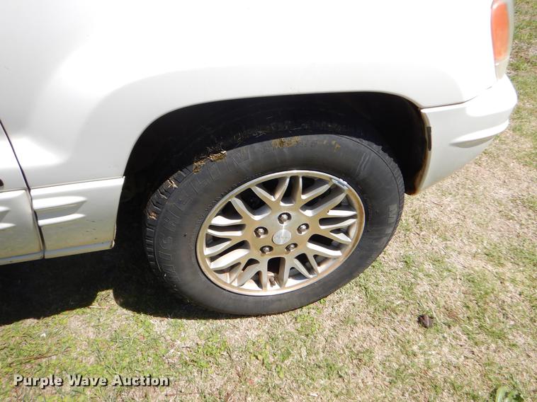 image for item EI9015 2003 Jeep Grand Cherokee SUV