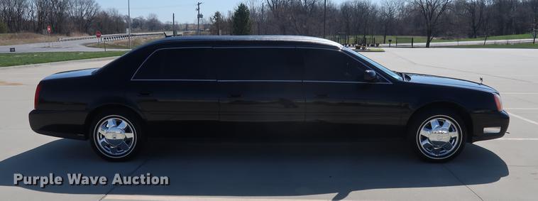 image for item EL9294 2005 Cadillac Krystal Koach limousine