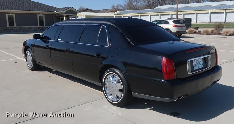 image for item EL9294 2005 Cadillac Krystal Koach limousine