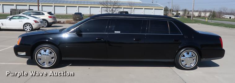 image for item EL9294 2005 Cadillac Krystal Koach limousine